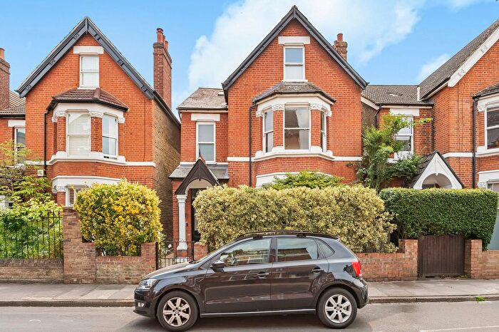 4 Bedroom Flat For Sale In St. Johns Road, Richmond, TW9