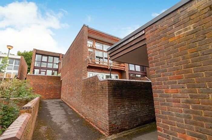 1 Bedroom Property To Rent In Old Groveway, Milton Keynes, MK6