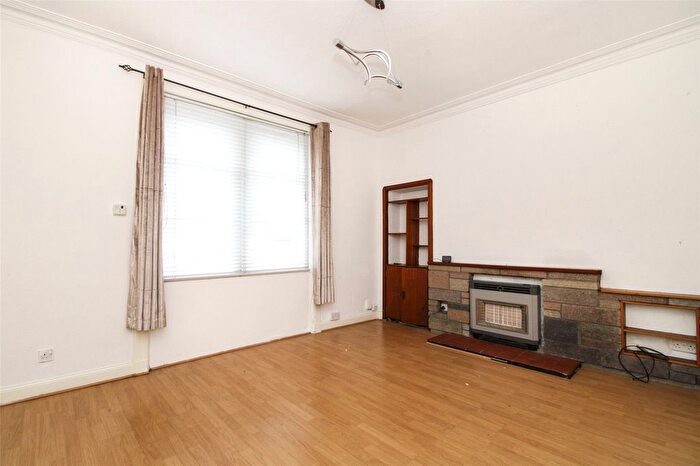1 Bedroom Flat For Sale In Methil Brae, Methil, Leven, Fife, KY8