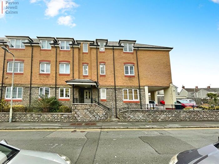 2 Bedroom Flat For Sale In Brook Court, Bridgend, CF31