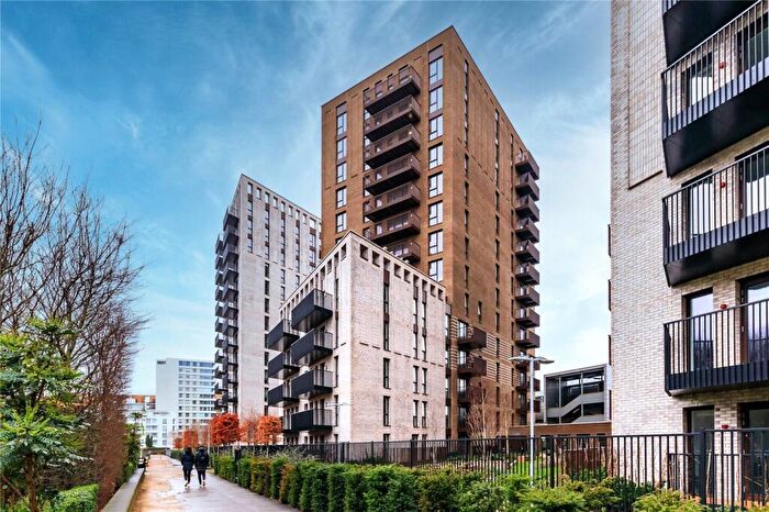 2 Bedroom Flat To Rent In Adlay Apartments, Millet Place, E16