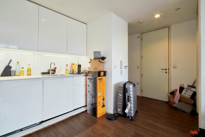 1 Bedroom Flat To Rent In Canal Street, Nottingham, NG1