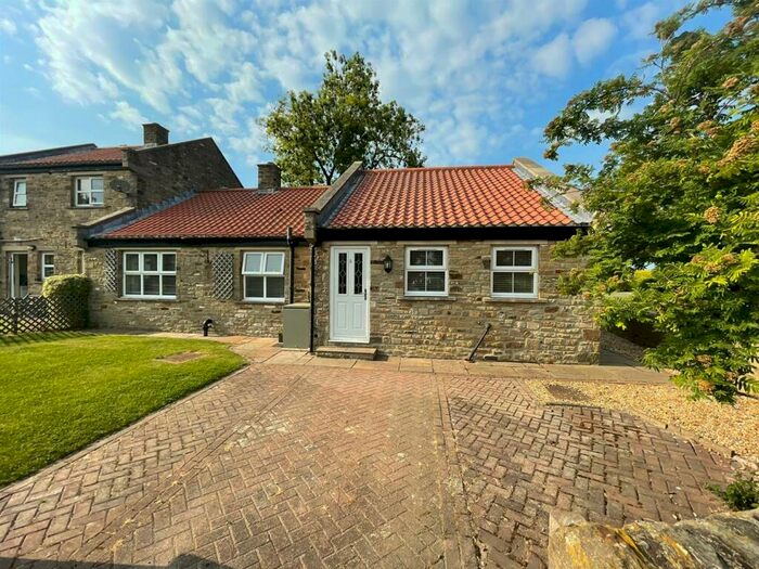 2 Bedroom Semi-Detached Bungalow For Sale In New Row, Eppleby, Richmond, DL11