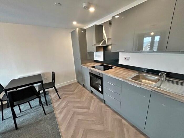 3 Bedroom Apartment To Rent In Richmond Road, Cardiff(City), CF24