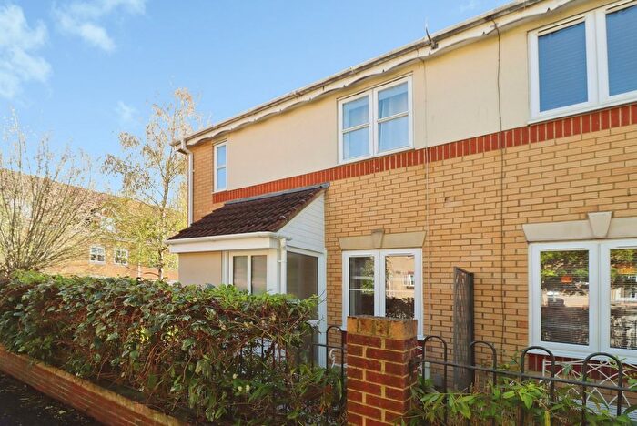 1 Bedroom Flat For Sale In Hallen Close, Emersons Green, Bristol, BS16