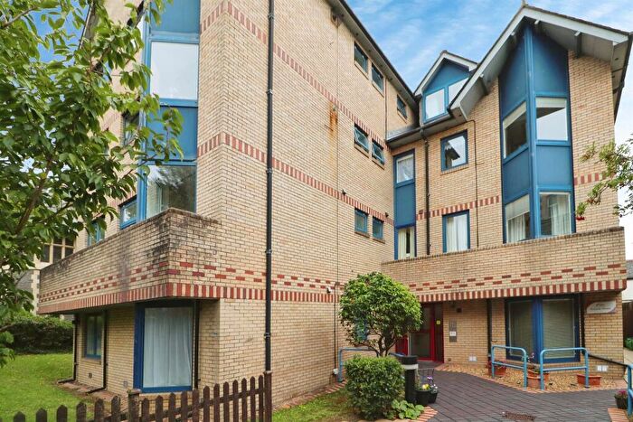 2 Bedroom Retirement Property For Sale In Stanwell Road, Penarth, CF64