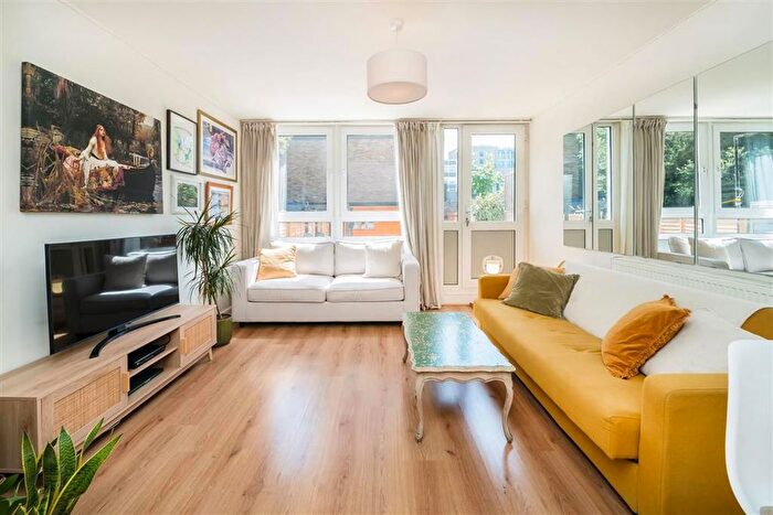 2 Bedroom Maisonette For Sale In Stanhope Street, Euston, NW1