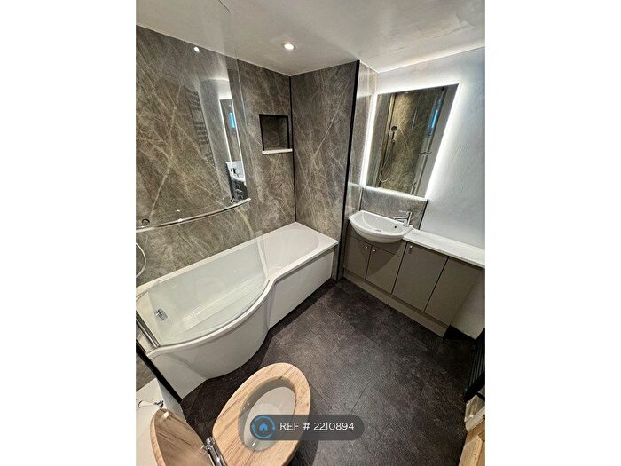 2 Bedroom Terraced House To Rent In Galpin Street, Modbury, PL21
