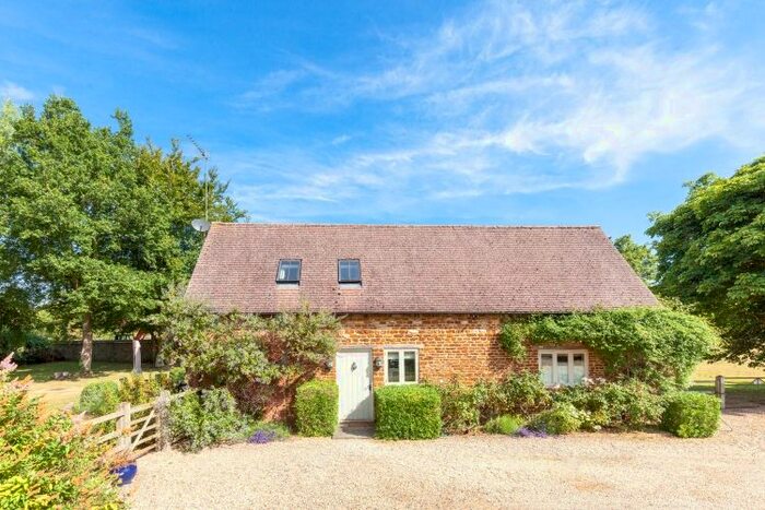 5 Bedroom Barn Conversion To Rent In Queens Street, Culworth, Banbury, OX17