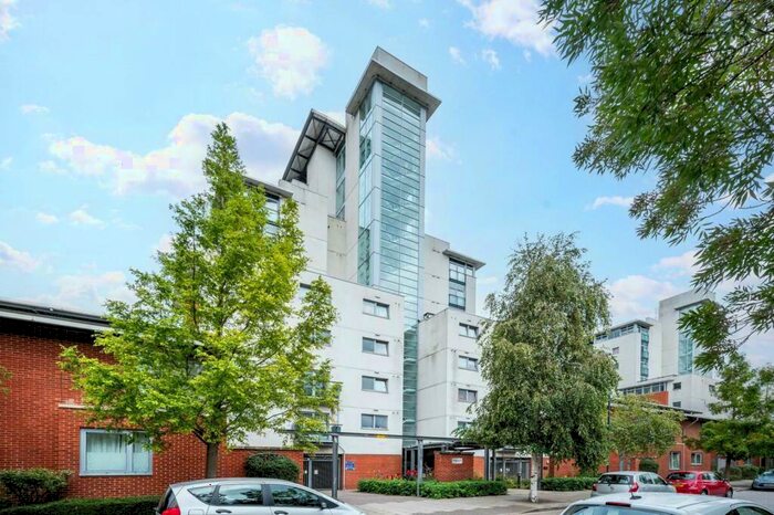 2 Bedroom Flat To Rent In Cumberland House, Erebus Drive, Royal Arsenal, Thamesmead, Woolwich, London, SE28