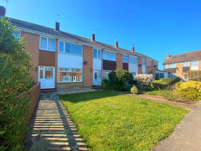 3 Bedroom Terraced House To Rent In Priory Close, Broadstairs, CT10