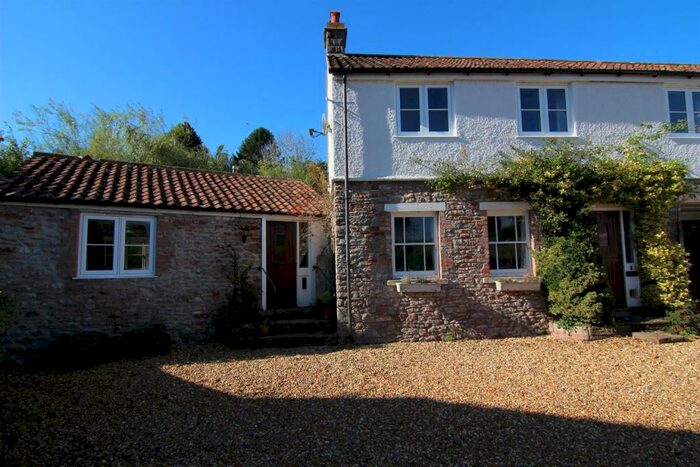 1 Bedroom Flat To Rent In Rhynel Court Annexe, Rickford, Bristol, BS40