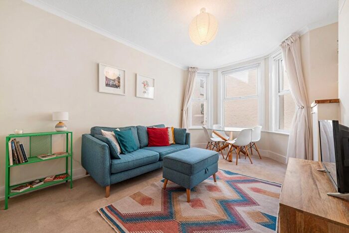 1 Bedroom Flat For Sale In Coldharbour Lane, SW9