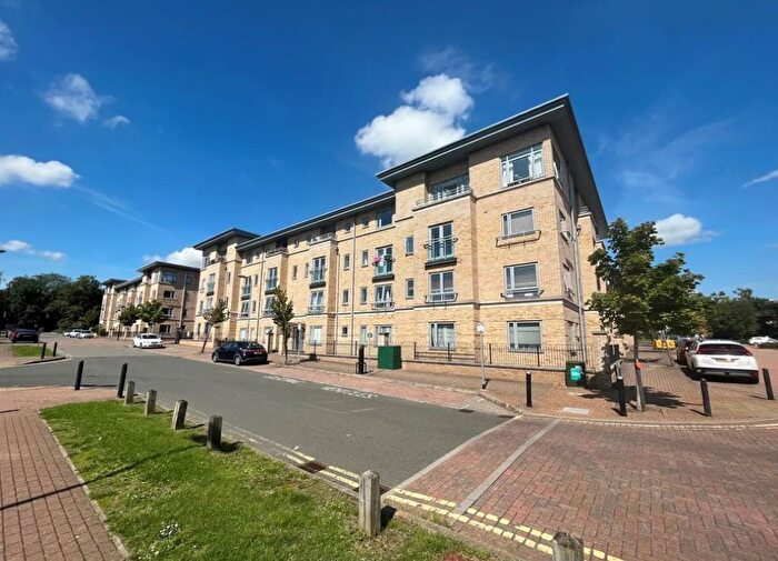 2 Bedroom Flat To Rent In Milton Grove, Bletchley, Milton Keynes, MK3