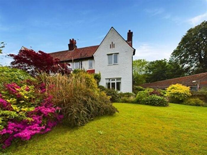 3 Bedroom Cottage To Rent In Church Lane, Aughton, L39