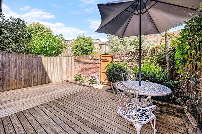 2 Bedroom Maisonette To Rent In More Close, London, W14