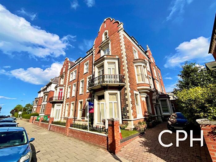 2 Bedroom Flat To Rent In Prince Of Wales Terrace, Scarborough, YO11