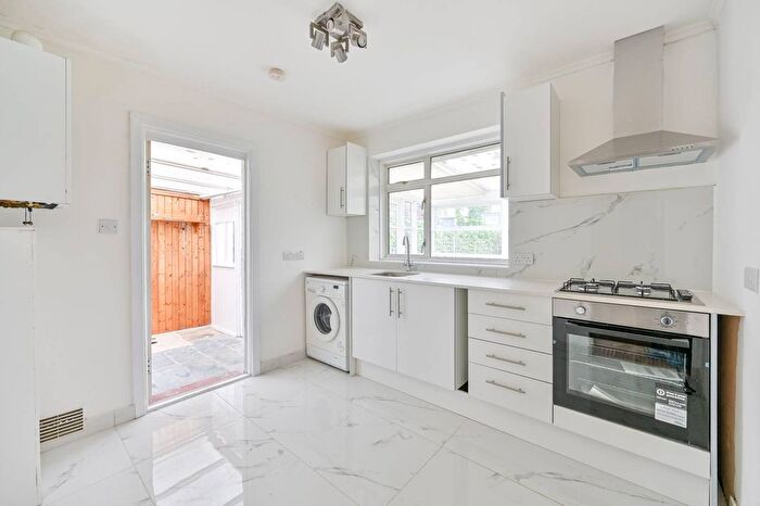 3 Bedroom Bungalow To Rent In Sheringham Avenue, Whitton, Twickenham, TW2