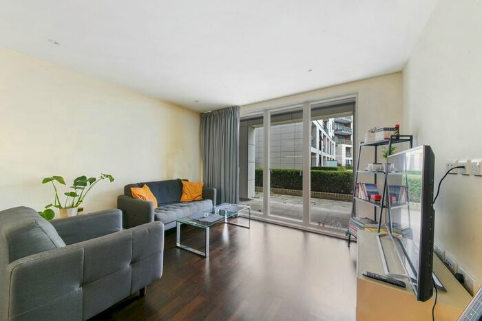 1 Bedroom Flat To Rent In Pump House Crescent, Brentford, London, TW8