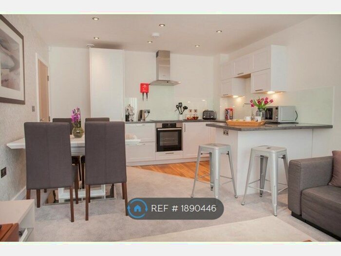 2 Bedroom Flat To Rent In Cheltenham Street, Bath, BA2