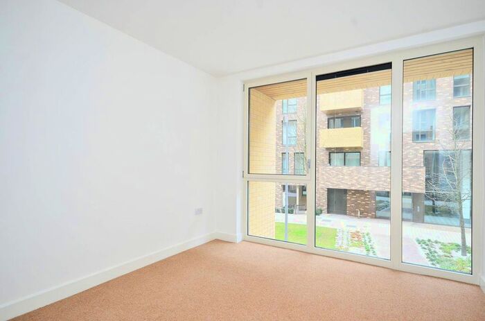 2 Bedroom Flat To Rent In Truman Walk, Bow, London, E3