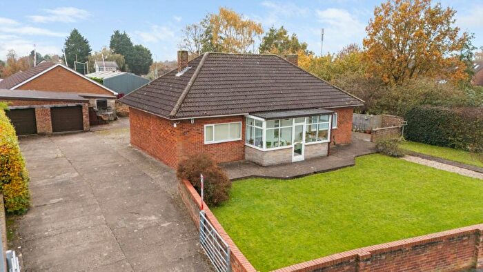 3 Bedroom Bungalow For Sale In Kings Avenue, Brigg, North Lincolnshire, DN20