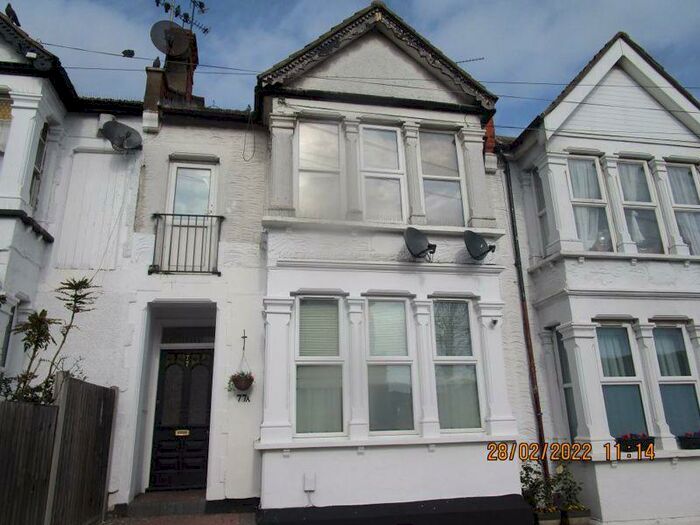2 Bedroom Flat To Rent In Woodgrange Drive, Southend-On-Sea, SS1