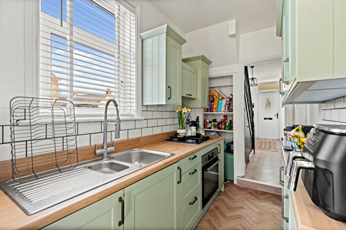 3 Bedroom End Of Terrace House For Sale In Dawson Road, Folkestone, CT19