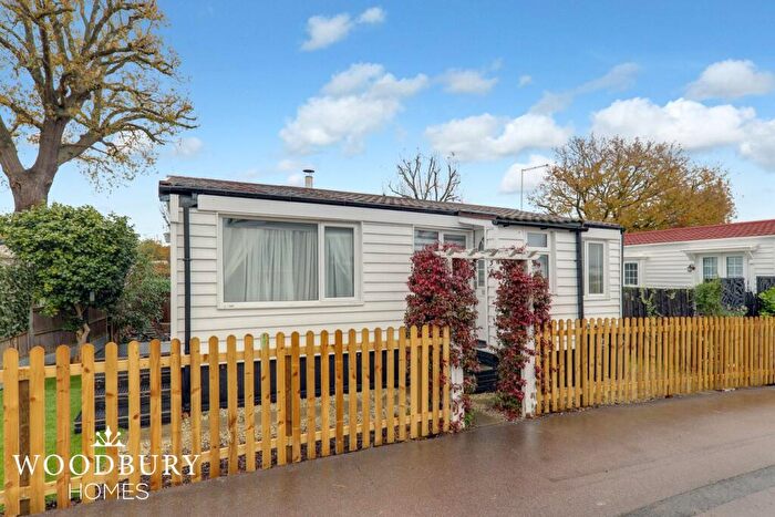 2 Bedroom Park Home For Sale In The Elms, Lippitts Hill, Loughton, IG10