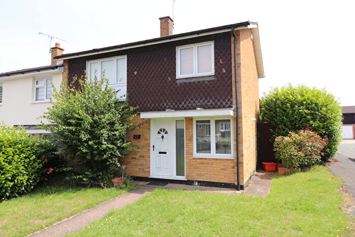 3 Bedroom House To Rent In Beams Way, Billericay, CM11
