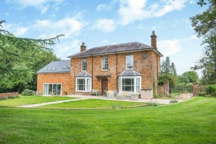 7 Bedroom Detached House To Rent In Fenny Compton, Warwickshire, CV47