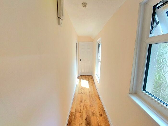 2 Bedroom Flat To Rent In Colum Road, Cardiff, CF10