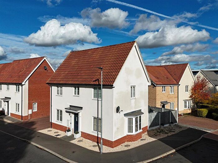 3 Bedroom Detached House For Sale In Braeburn Way, Basildon, SS14