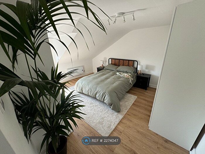1 Bedroom Flat To Rent In Market Street, Wirral, CH47
