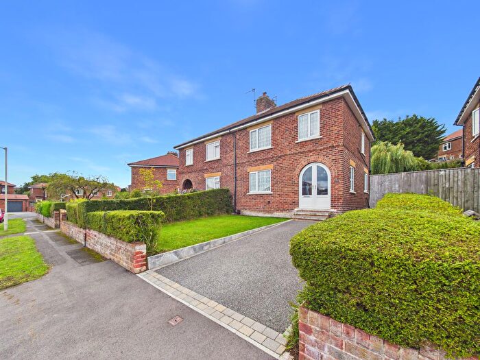 3 Bedroom Semi Detached House For Sale In The Whins, Newby, Scarborough, YO12