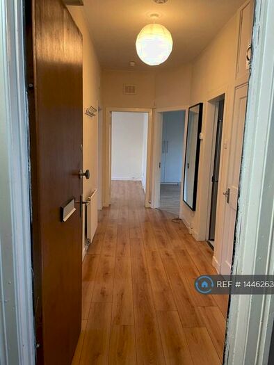 3 Bedroom Flat To Rent In Raploch Avenue, Glasgow, G14
