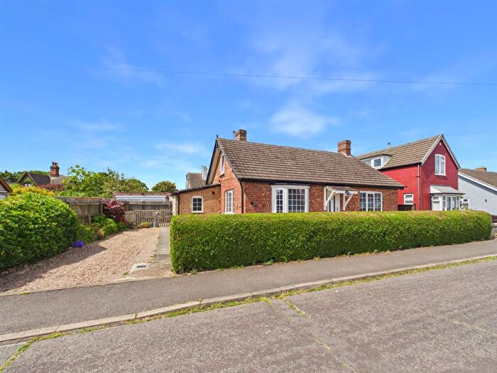 4 Bedroom Detached Bungalow For Sale In Harris Boulevard, Mablethorpe, LN12