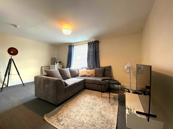 1 Bedroom Flat To Rent In Wincheap, Canterbury, CT1