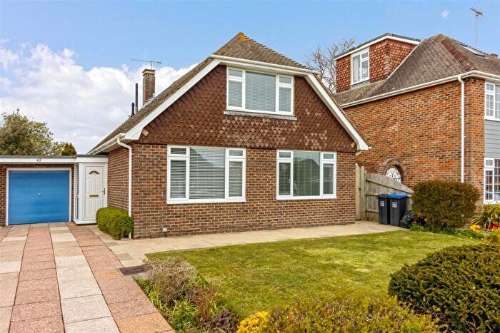 3 Bedroom Detached Bungalow To Rent In Cumberland Avenue, Goring-By-Sea, Worthing, BN12