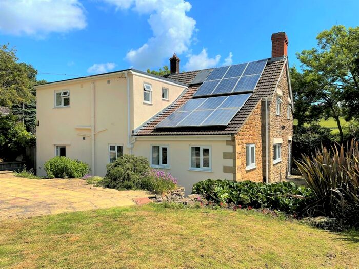 4 Bedroom Detached House For Sale In Wyke Champflower, Bruton, BA10