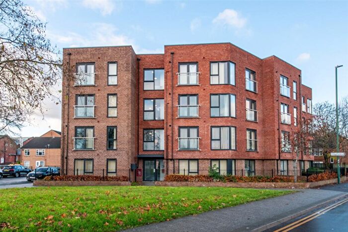 2 Bedroom Apartment To Rent In Ryehill House, NG2