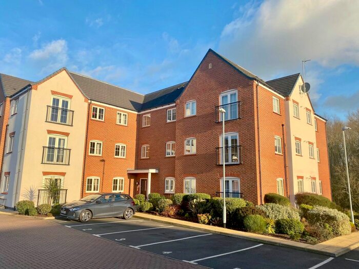 2 Bedroom Flat To Rent In Denby Bank, Marehay, Ripley DE5