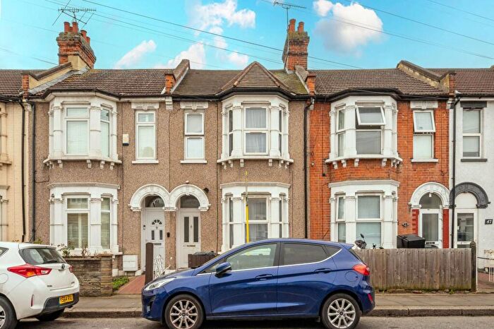3 Bedroom Terraced House For Sale In Ilford, Ilford, IG1