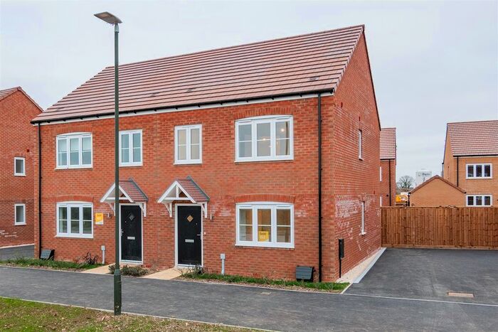 3 Bedroom Semi-Detached House To Rent In Hunts Grove, Hardwick, Gloucester, GL2