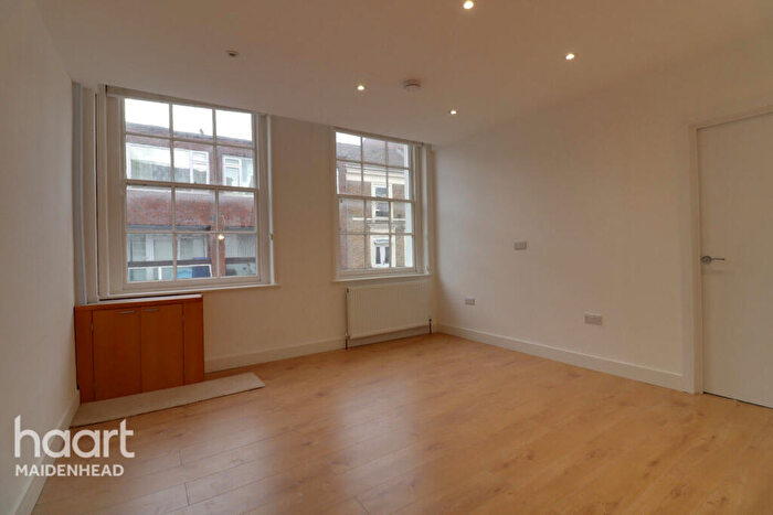 1 Bedroom Flat To Rent In High Street, Maidenhead, SL6