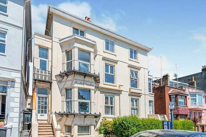 3 Bedroom Flat To Rent In Clarence Parade, Southsea, PO5