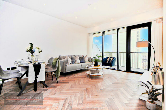 2 Bedroom Apartment To Rent In Merino Gardens, London Dock, E1W