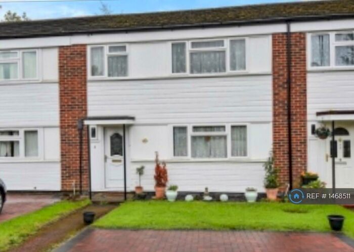 3 Bedroom Terraced House To Rent In Greenfields, Maidenhead, SL6