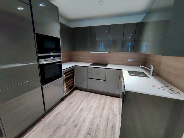 3 Bedroom Apartment To Rent In Devan Grove, London, N4