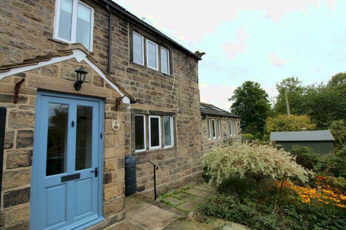 2 Bedroom House To Rent In High Fold, Bingley, West Yorkshire, Uk, BD16